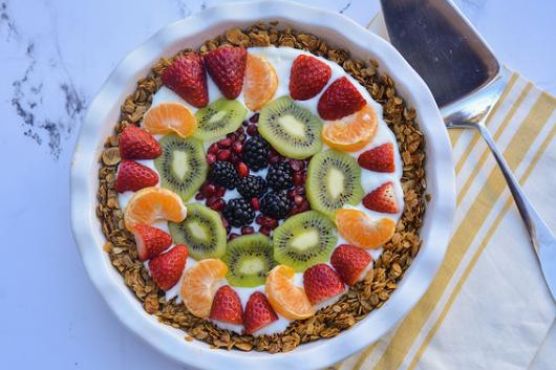 Fruit-and-Yogurt-Parfait-Breakfast-Tart